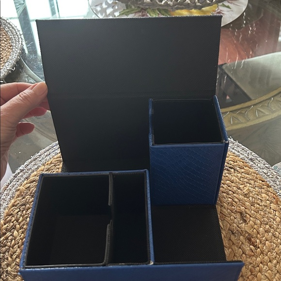 Trading Card Case - Picture 2 of 6